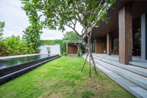 Luxurious Modern 4-Bedroom Villa with Exceptional Build Quality (4)