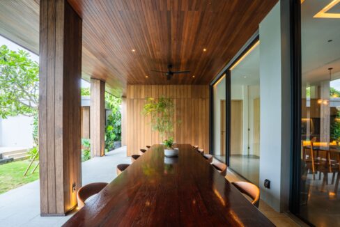 Luxurious Modern 4-Bedroom Villa with Exceptional Build Quality (5)