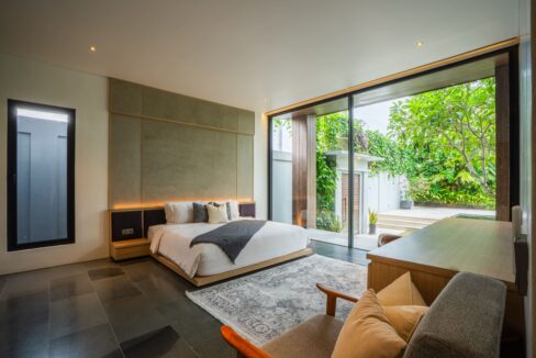 Luxurious Modern 4-Bedroom Villa with Exceptional Build Quality (7)