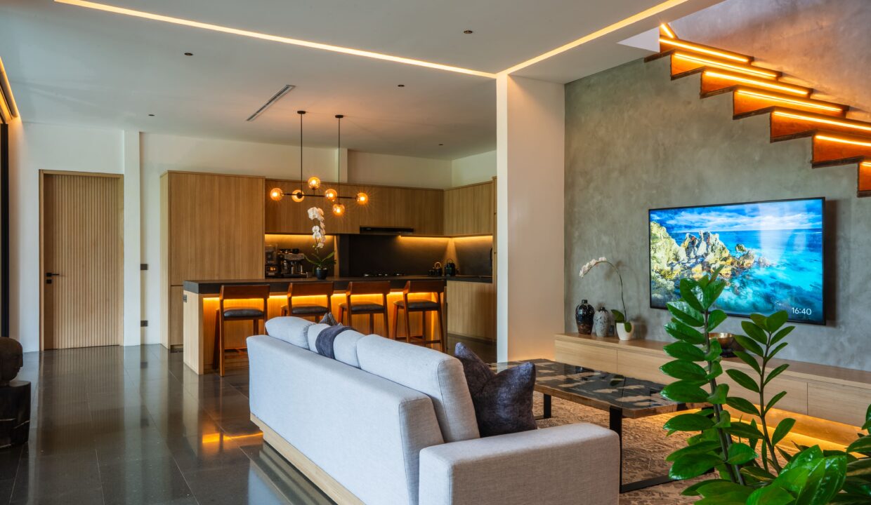 Luxurious Modern 4-Bedroom Villa with Exceptional Build Quality (9)