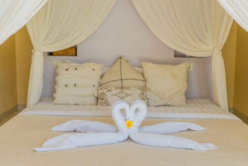 Modern Tropical 2-Bedroom Villa for Sale in Kerobokan – Ideal for Investment & Family Living (15)