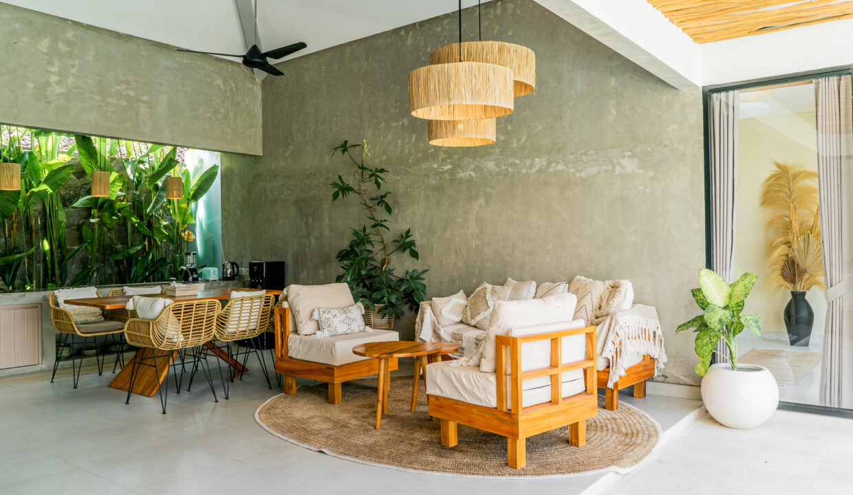 Modern Tropical 2-Bedroom Villa for Sale in Kerobokan – Ideal for Investment & Family Living (4)