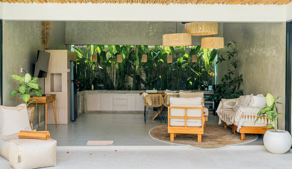 Modern Tropical 2-Bedroom Villa for Sale in Kerobokan – Ideal for Investment & Family Living (7)