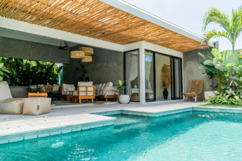 Modern Tropical 2-Bedroom Villa for Sale in Kerobokan – Ideal for Investment & Family Living (8)