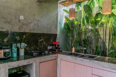 Modern Tropical 2-Bedroom Villa for Sale in Kerobokan – Ideal for Investment & Family Living (9)
