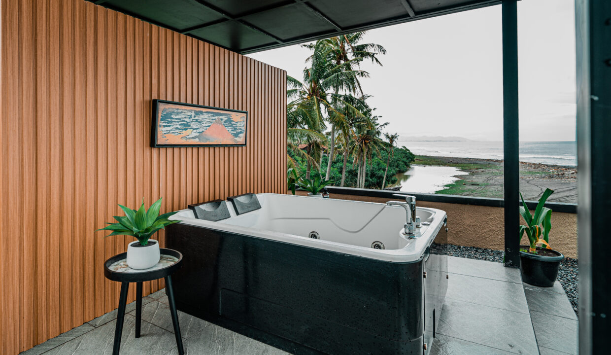 Beachfront Luxury Villa for Sale – Saba Beach, Gianyar (27)