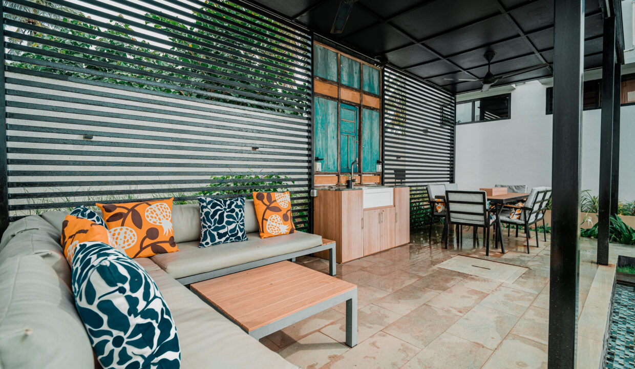 Beachfront Luxury Villa for Sale – Saba Beach, Gianyar (6)
