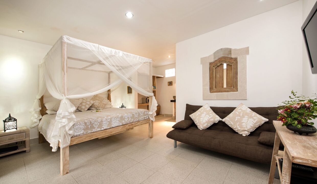 Beautiful Four Bedroom Boutique Villa in Ubud (8)