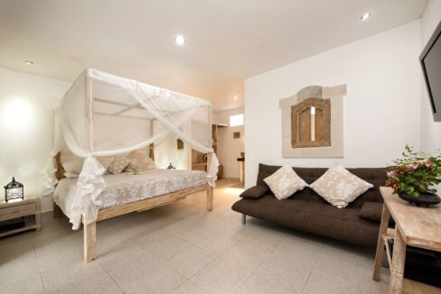 Beautiful Four Bedroom Boutique Villa in Ubud (8)