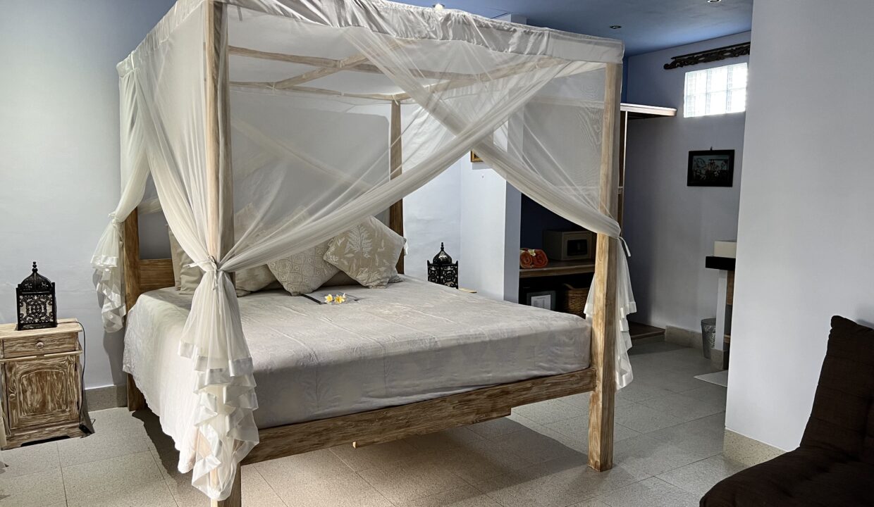 Beautiful Four Bedroom Boutique Villa in Ubud (9)