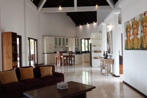 Luxury 5-Bedroom Villa for Rent in Pererenan with Panoramic Rice Field Views (4)