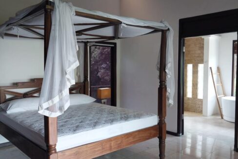 Luxury 5-Bedroom Villa for Rent in Pererenan with Panoramic Rice Field Views (5)