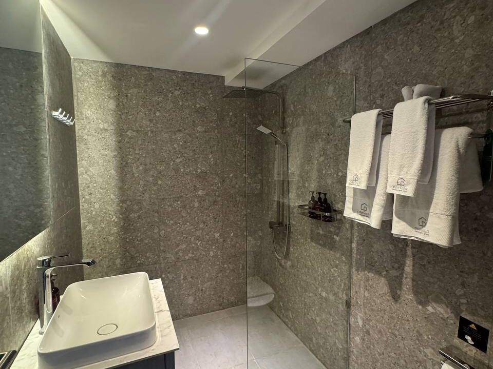 Modern 3-Bedroom Villa for Sale in Umalas – Located in Exclusive Villa Complex (15)