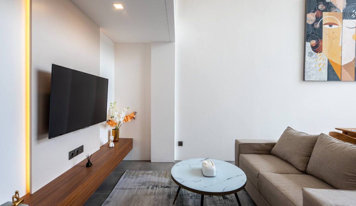 Stylish Leasehold Apartment for Sale in Prime Pererenan Area (7)