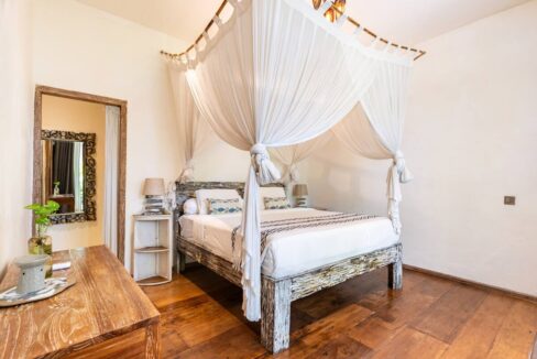 6-Bedroom Luxury Villa for Sale in Canggu – Prime Investm (6)