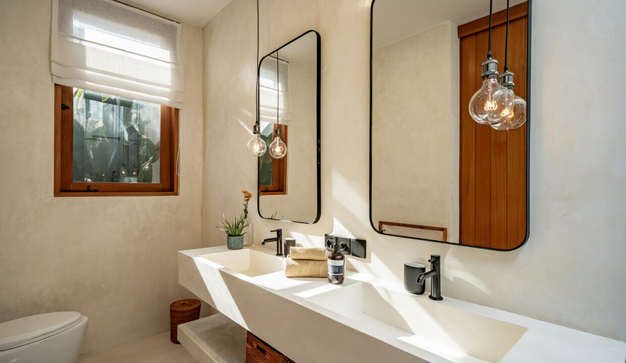 Modern Tropical 2-Bedroom Villa for Sale in Uluwatu – Tourism Zone Investment (19)