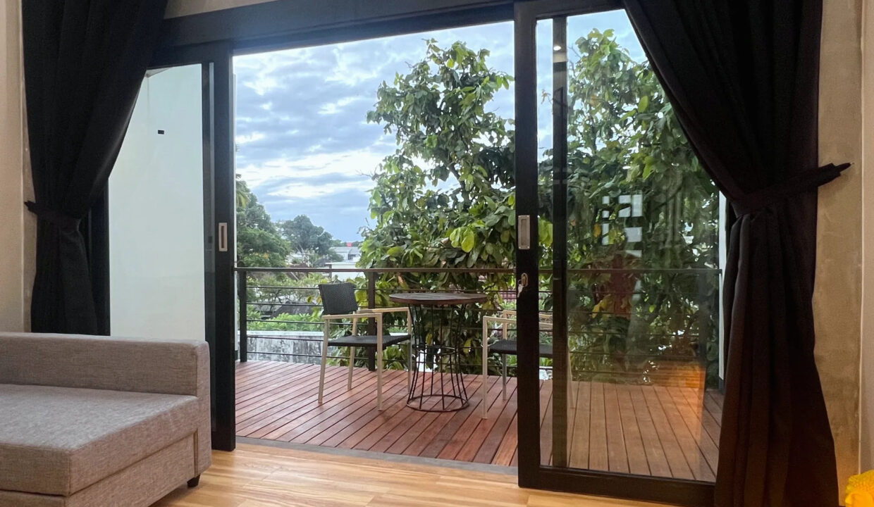 Newly Renovated Loft Apartment in the Heart of Seminyak (8)