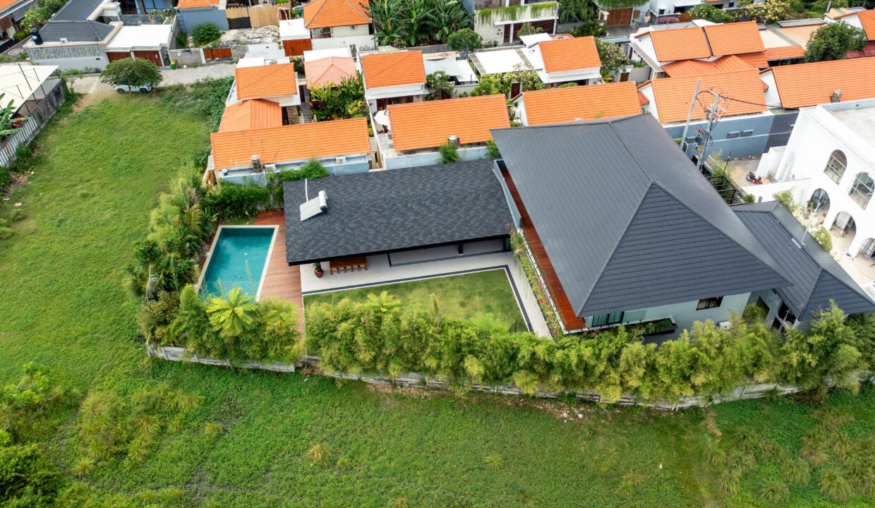Luxury Contemporary Tropical Villa for Lease in Sanur - 4-Bedroom Family Estate with Cinema, Gym & (1)