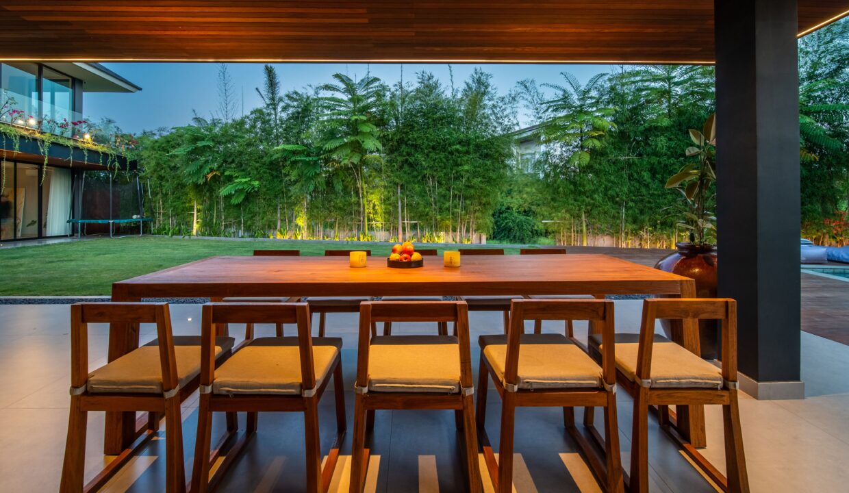 Luxury Contemporary Tropical Villa for Lease in Sanur - 4-Bedroom Family Estate with Cinema, Gym (12)