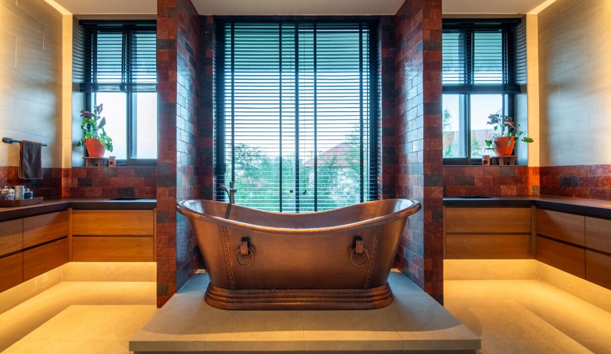 Luxury Contemporary Tropical Villa for Lease in Sanur - 4-Bedroom Family Estate with Cinema, Gym (21)