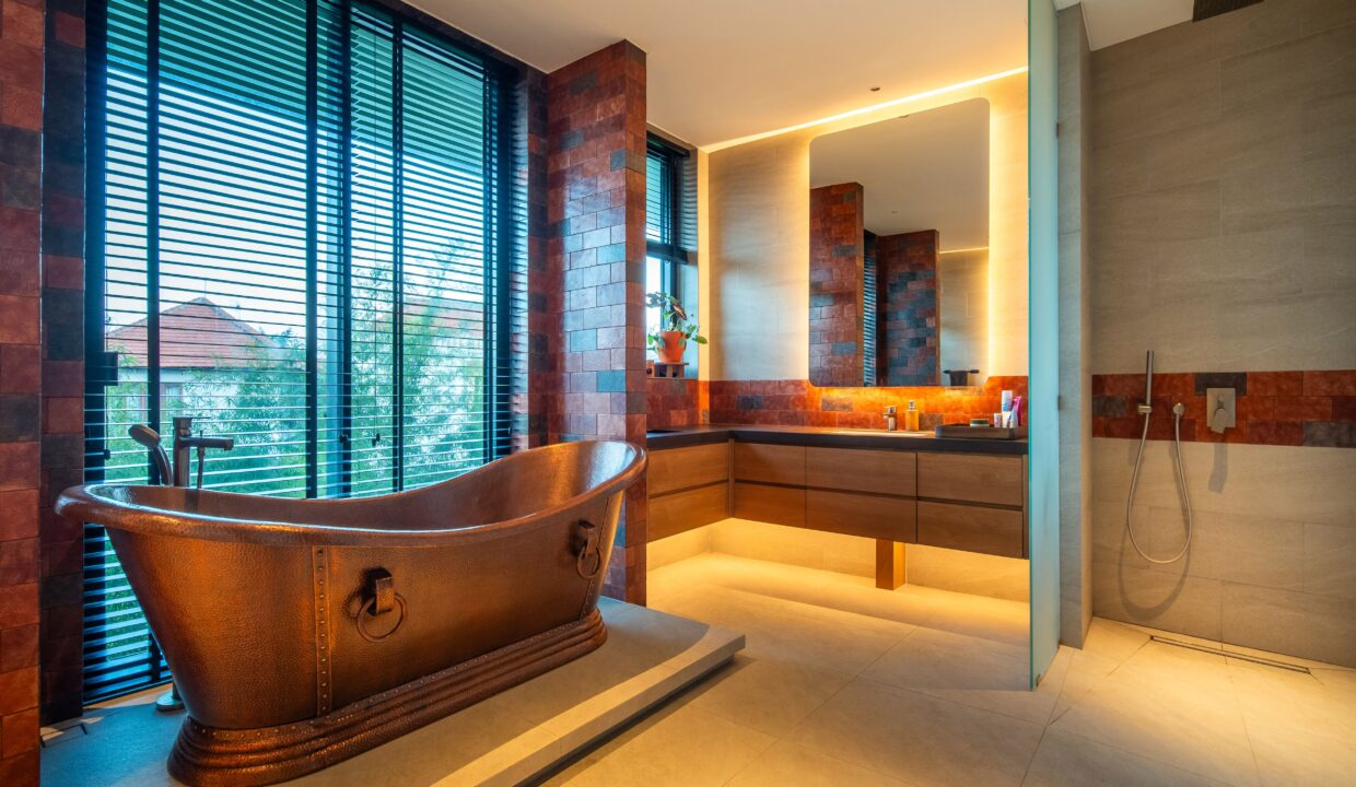 Luxury Contemporary Tropical Villa for Lease in Sanur - 4-Bedroom Family Estate with Cinema, Gym (22)