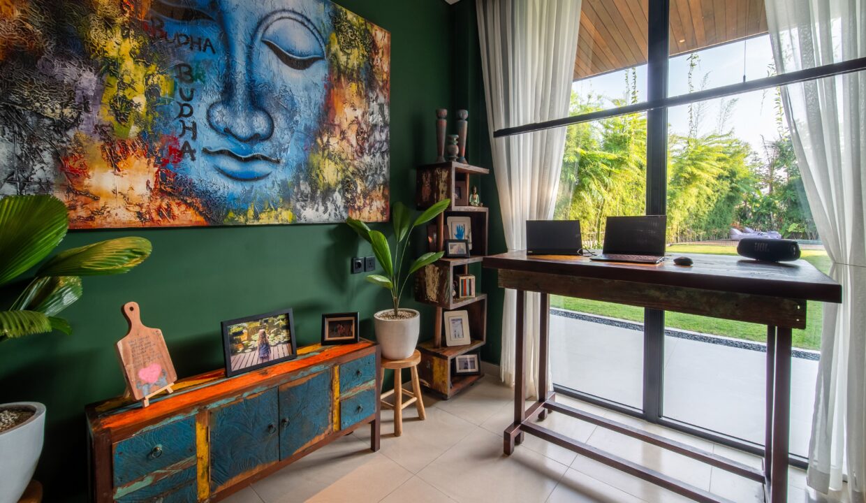 Luxury Contemporary Tropical Villa for Lease in Sanur - 4-Bedroom Family Estate with Cinema, Gym (25)