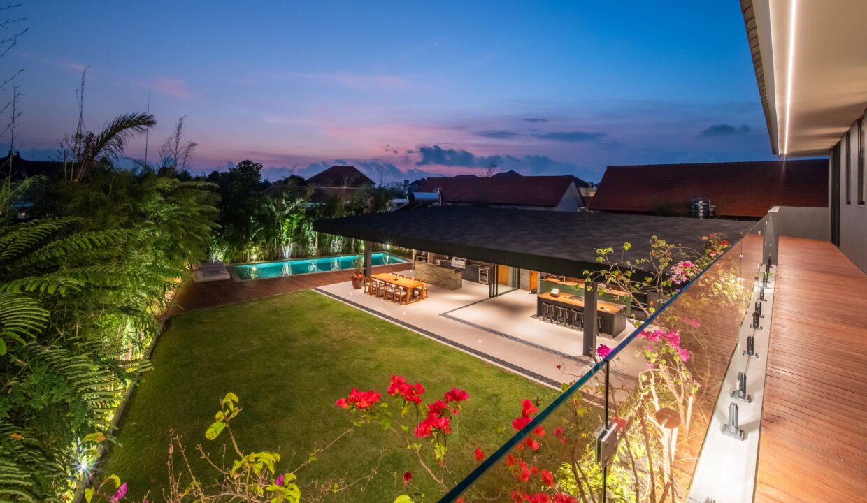 Luxury Contemporary Tropical Villa for Lease in Sanur - 4-Bedroom Family Estate with Cinema, Gym (28)