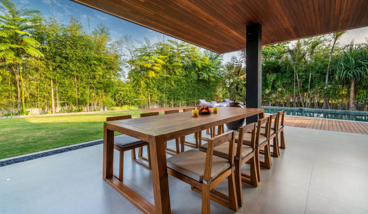 Luxury Contemporary Tropical Villa for Lease in Sanur - 4-Bedroom Family Estate with Cinema, Gym (7)