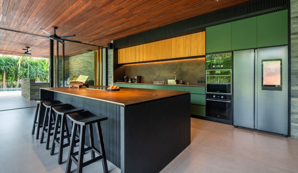 Luxury Contemporary Tropical Villa for Lease in Sanur - 4-Bedroom Family Estate with Cinema, Gym (9)