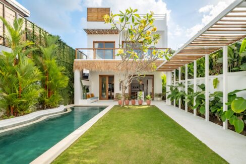 Mediterranean-Style 4-Bedroom Villa for Sale in Canggu (1)