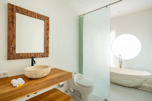Mediterranean-Style 4-Bedroom Villa for Sale in Canggu (14)