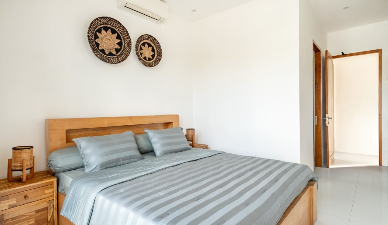 Mediterranean-Style 4-Bedroom Villa for Sale in Canggu (15)