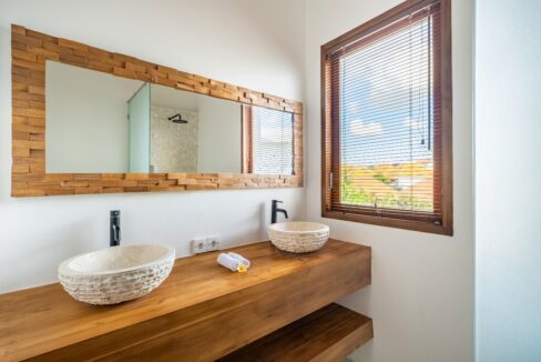 Mediterranean-Style 4-Bedroom Villa for Sale in Canggu (16)