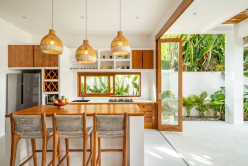Mediterranean-Style 4-Bedroom Villa for Sale in Canggu (6)