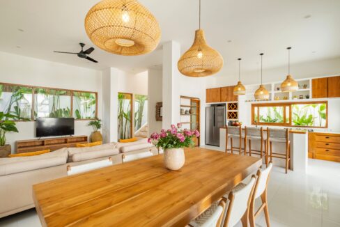 Mediterranean-Style 4-Bedroom Villa for Sale in Canggu (8)